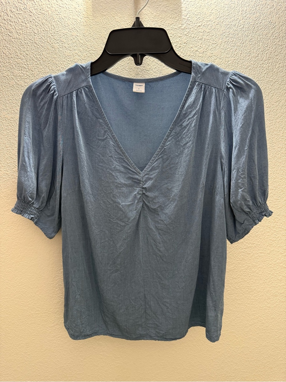 Old Navy Light Blue V-Neck Puff Sleeve Blouse
